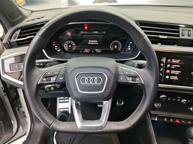 Audi Q3 — Фото автомобиля 6