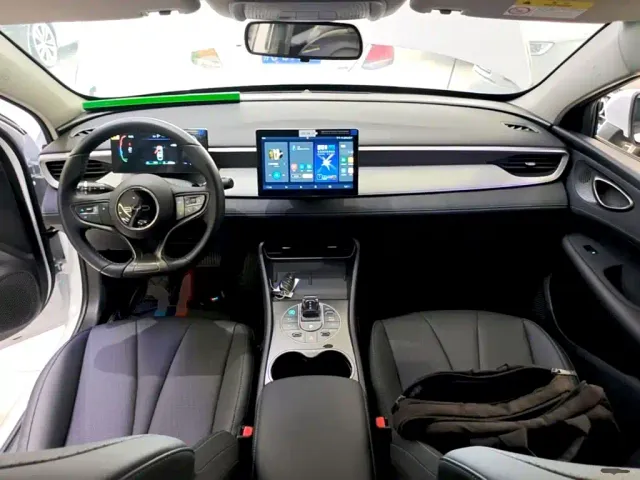BYD Seal 05 DM-i — Фото автомобиля 9