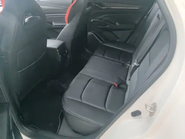 Changan X5 Plus — Фото автомобиля 16