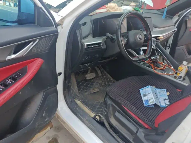Changan CS35 Plus — Фото автомобиля 13