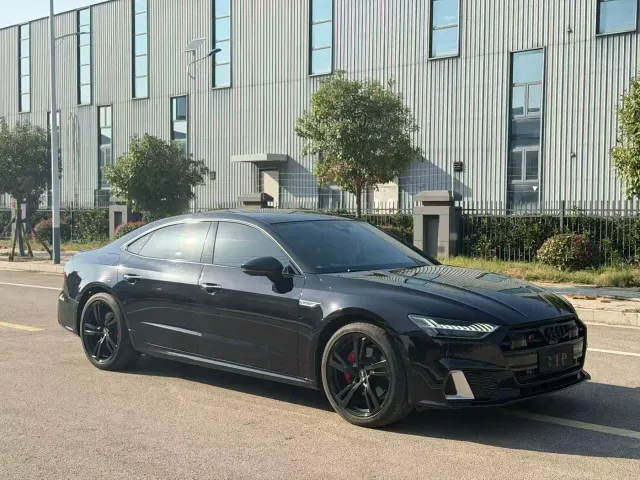 Audi A7L — Фото автомобиля 3