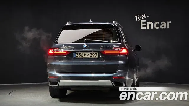 BMW X7 — Фото автомобиля 4