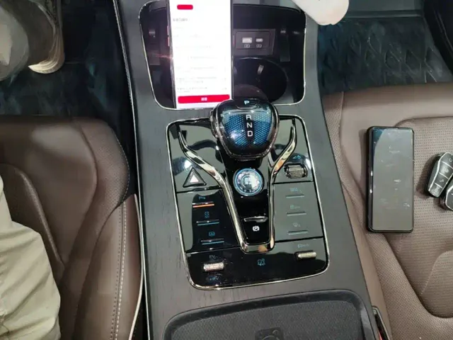 BYD Han — Фото автомобиля 13
