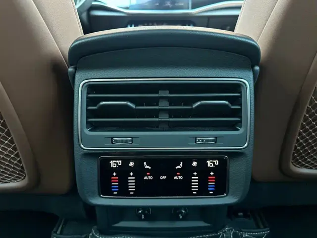 Audi Q7 — Фото автомобиля 18