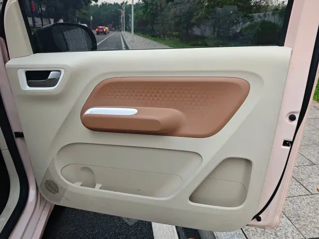 Wuling Motors Hongguang MINIEV 2024 3rd Generation 215km Youth Edition — Фото автомобиля 25