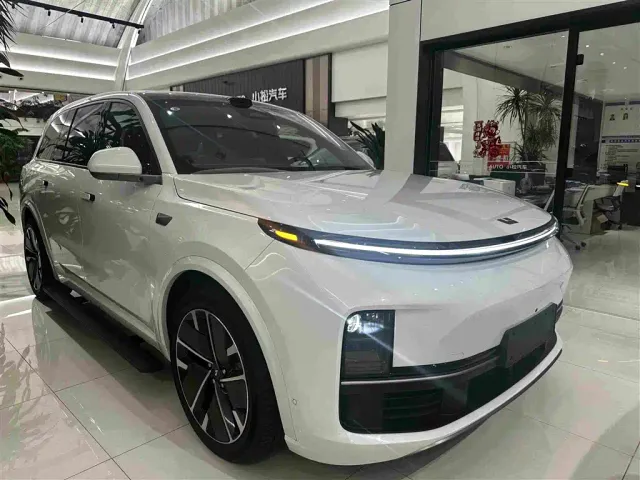 Li Auto L9 — Фото автомобиля 3
