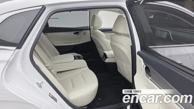 Hyundai Grandeur Новый Grandeur IG — Фото автомобиля 12