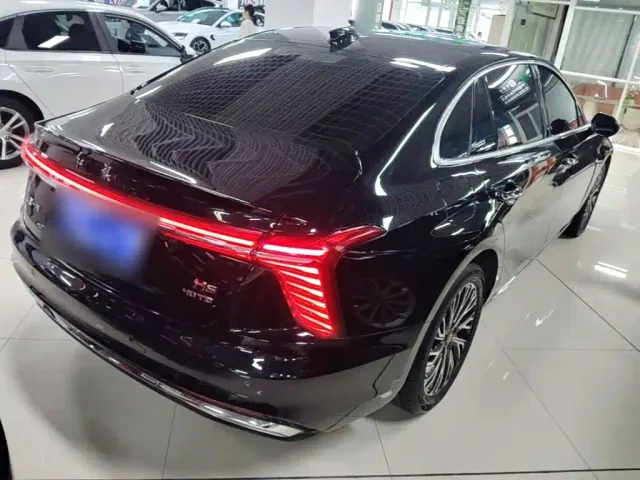 Hongqi H5 — Фото автомобиля 6