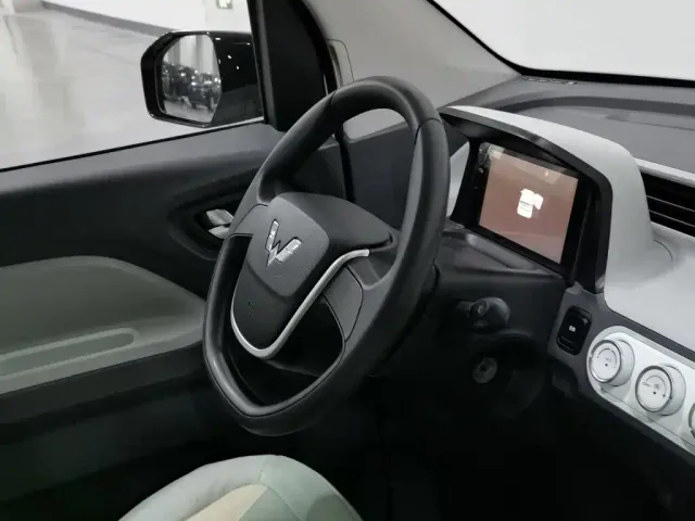 Wuling Hongguang Mini EV — Фото автомобиля 22