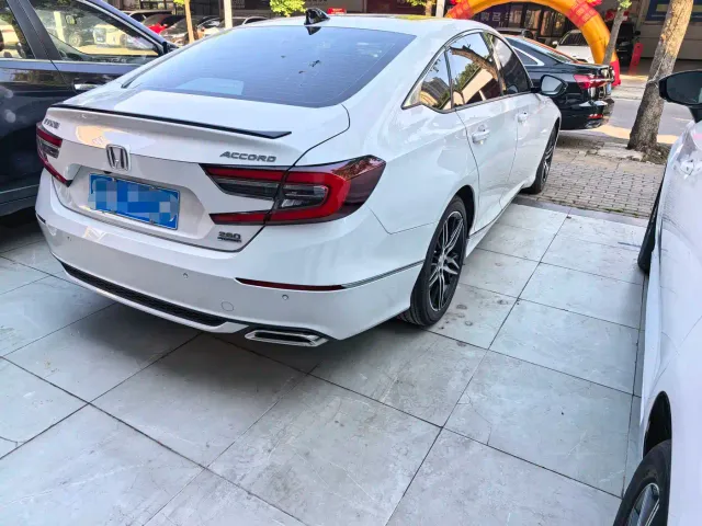 Honda Accord — Фото автомобиля 16