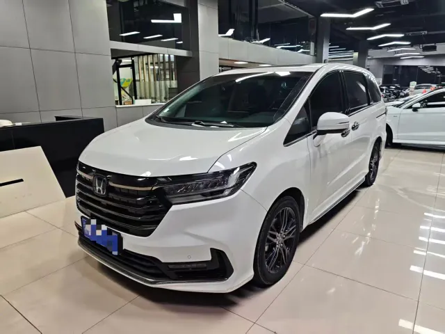 Фотография автомобиля — Honda Odyssey
