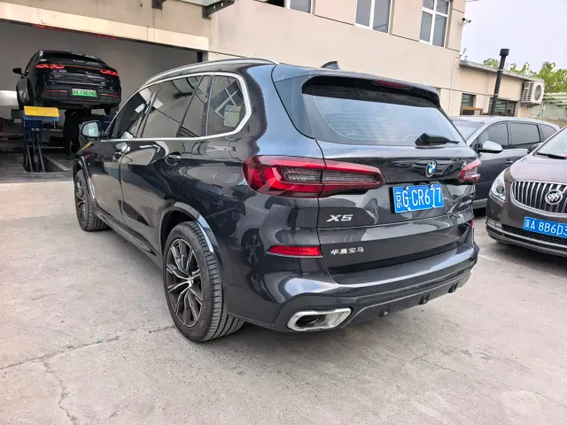 BMW X5 — Фото автомобиля 13