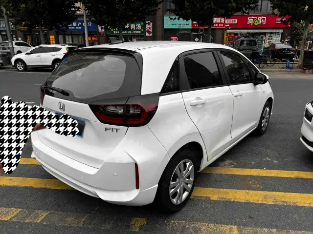 Honda Fit — Фото автомобиля 6