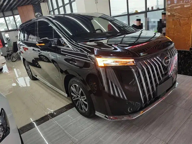 GAC Trumpchi M8 — Фото автомобиля 3