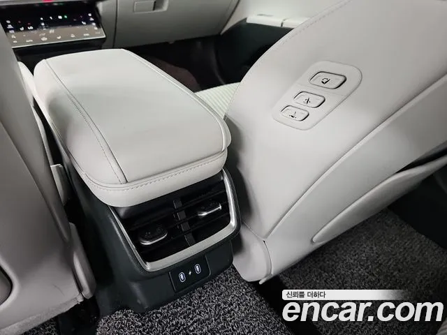 Hyundai Grandeur GN7 — Фото автомобиля 14