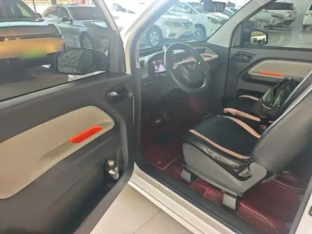 Wuling Hongguang Mini EV — Фото автомобиля 11