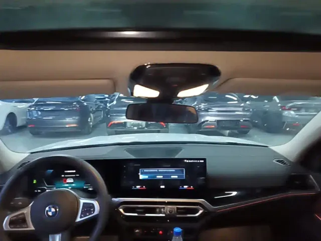 BMW i3 — Фото автомобиля 17
