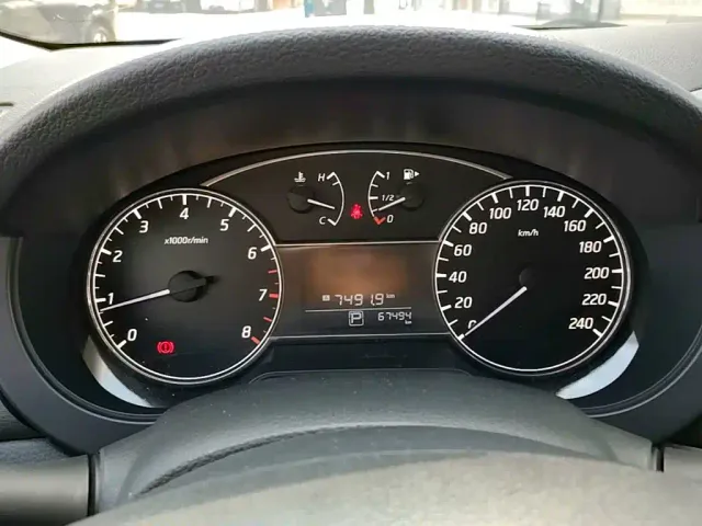 Nissan Tiida — Фото автомобиля 11