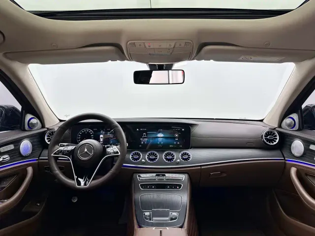 Mercedes-Benz E-Class — Фото автомобиля 13