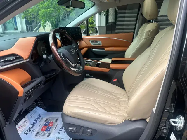 Toyota Granvia — Фото автомобиля 5