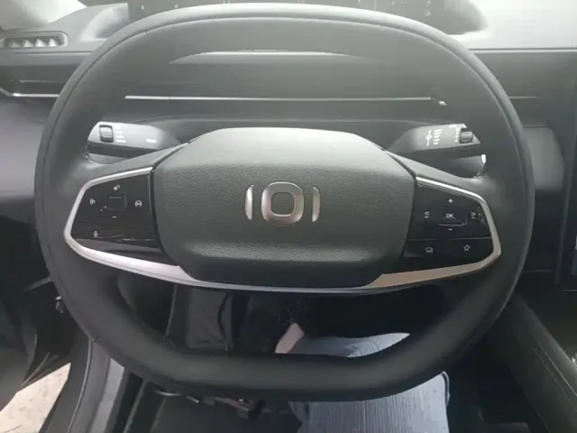 Changan Qiyuan A05 — Фото автомобиля 10