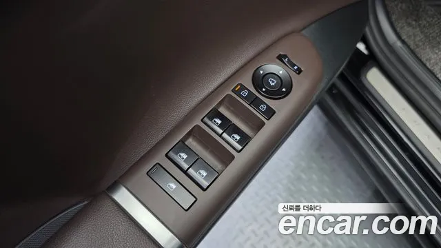 Hyundai Grandeur Grandeur (GN7) — Фото автомобиля 12
