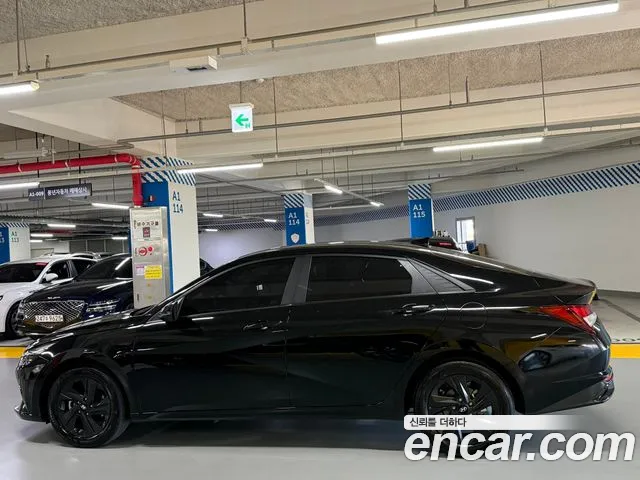 Hyundai Avante CN7 — Фото автомобиля 2