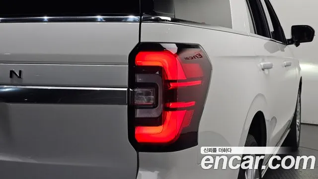 Ford Expedition — Фото автомобиля 22