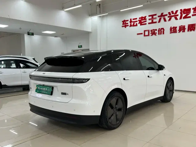 Li Auto i6 — Фото автомобиля 14