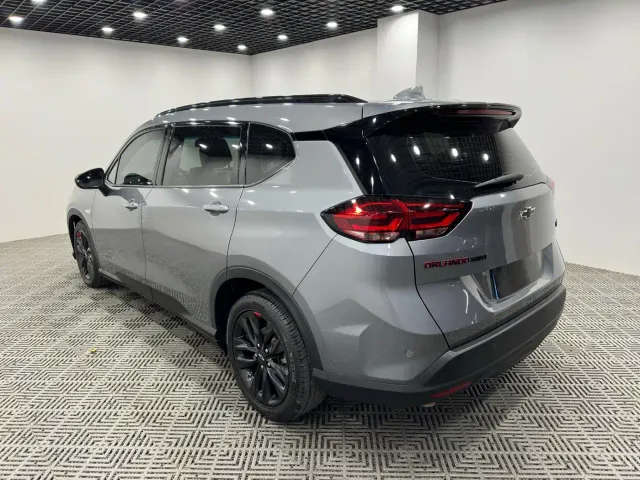 Chevrolet Orlando — Фото автомобиля 9