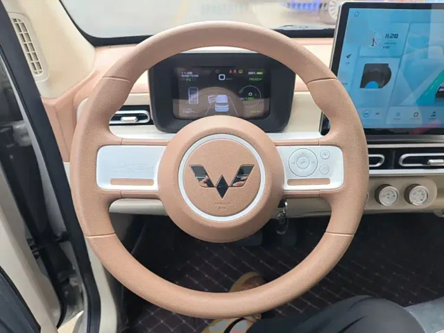 Wuling Hongguang Mini EV — Фото автомобиля 6