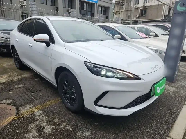 BYD Seal 05 DM-i — Фото автомобиля 3