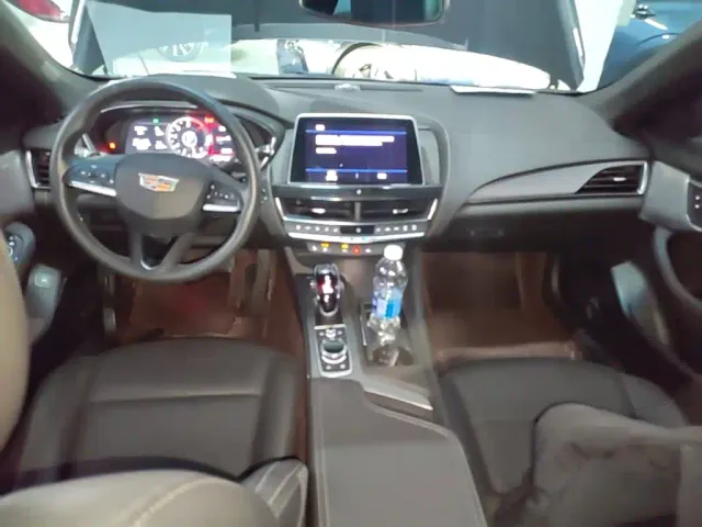 Cadillac CT5 — Фото автомобиля 9