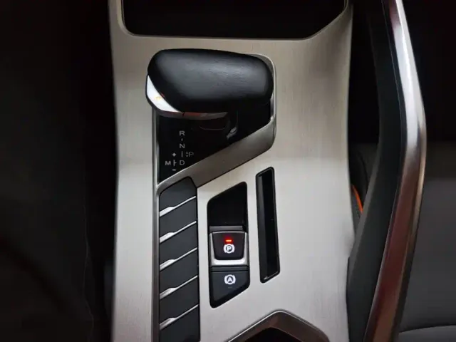 Geely Binyue — Фото автомобиля 13
