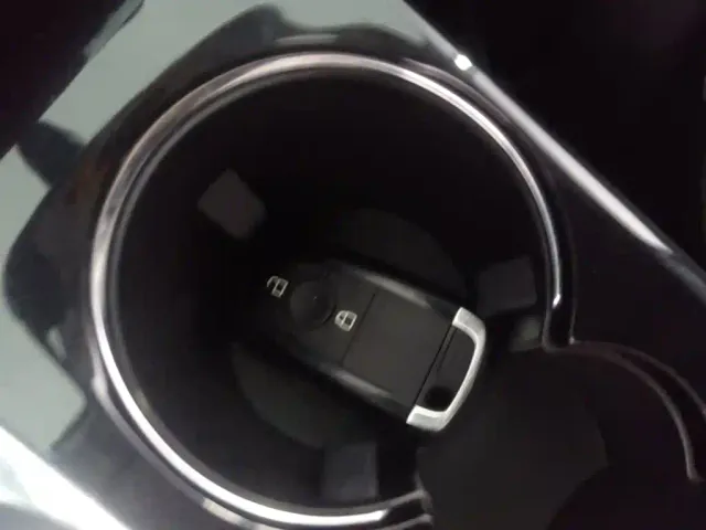 Ford Escape — Фото автомобиля 8