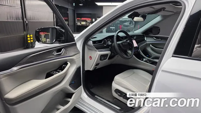 Jeep Cherokee WL — Фото автомобиля 10