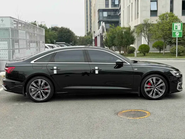 Audi A6L — Фото автомобиля 5