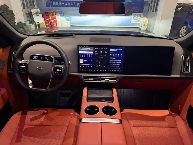 Li Auto L9 — Фото автомобиля 6