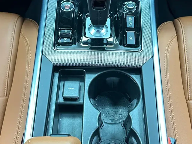 Jaguar XEL — Фото автомобиля 16
