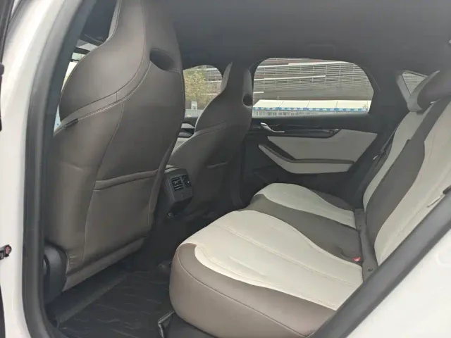 BYD Qin PLUS — Фото автомобиля 16