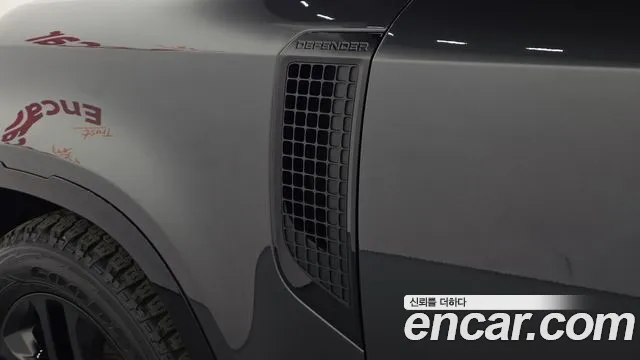 Land Rover Defender — Фото автомобиля 20