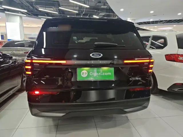 Ford Edge — Фото автомобиля 5