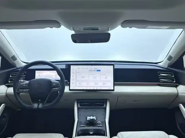 BYD Qin L — Фото автомобиля 11