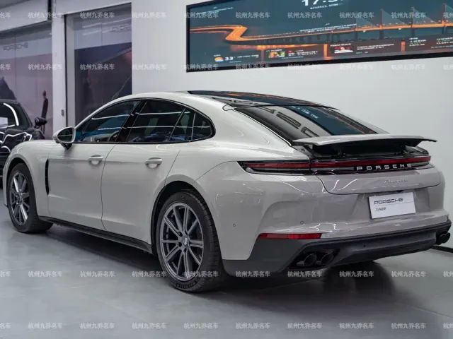 Porsche Panamera — Фото автомобиля 5