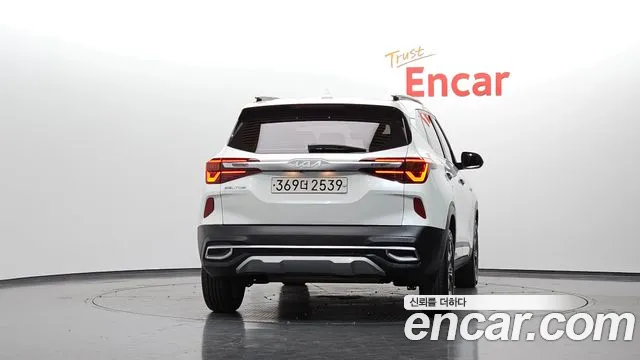 Kia Seltos — Фото автомобиля 4