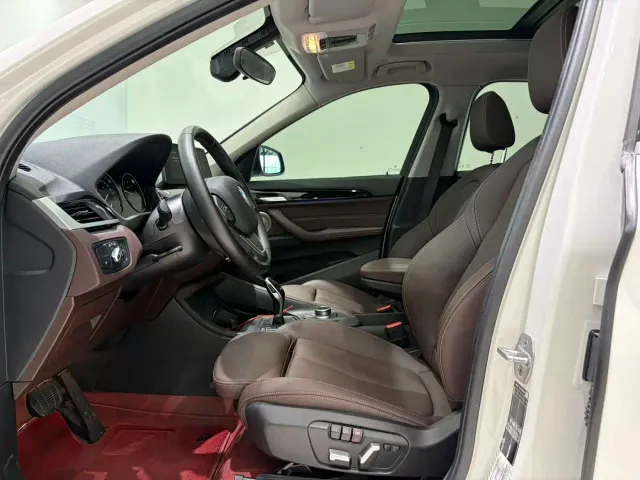 BMW X1 — Фото автомобиля 14
