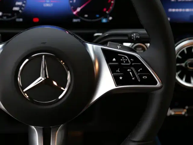 Mercedes-Benz Mercedes-Benz GLB 2025 GLB 220 Dynamic — Фото автомобиля 16