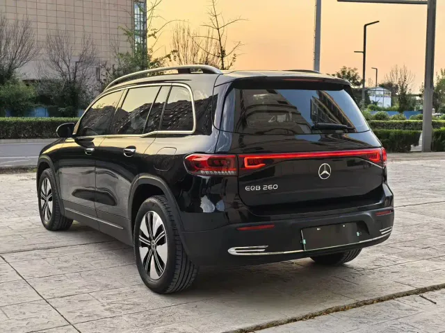 Mercedes-Benz EQB — Фото автомобиля 7