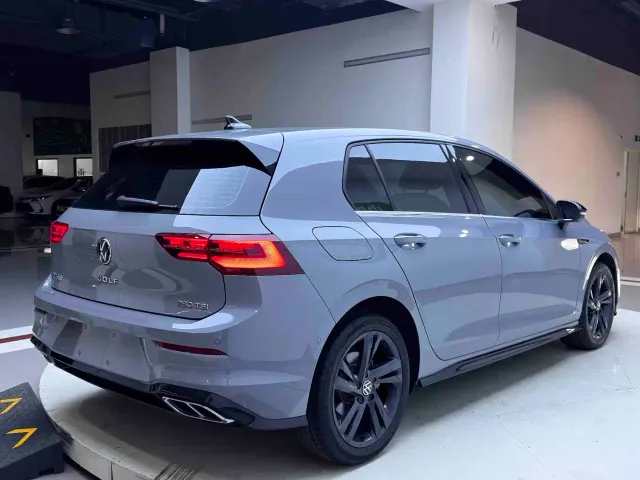 Volkswagen Golf 2023 280TSI DSG R-Line Lite — Фото автомобиля 7