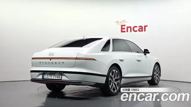 Hyundai Grandeur GN7 — Фото автомобиля 2